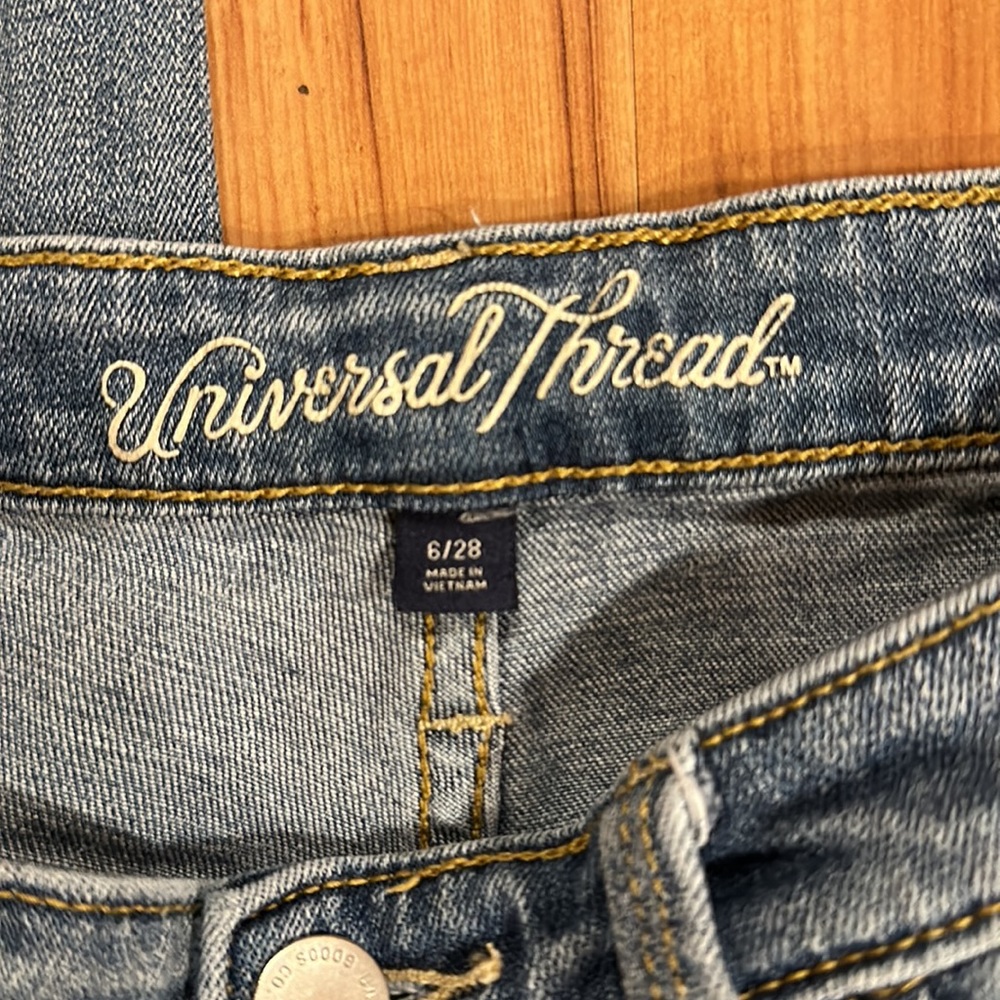 Universal Thread Ripped Jeans - Picture 2 of 5